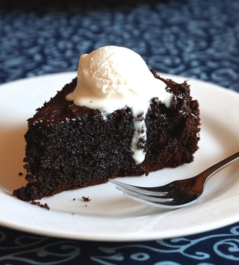 Keto Slow Cooker Chocolate Cake